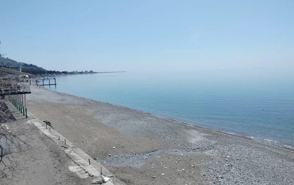 Пляж и море у комплекса «Гагрипш» в Гагре — фото 7